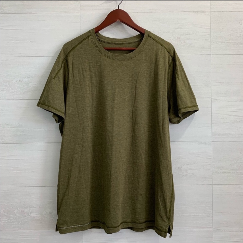 Lululemon short sleeve t shirt